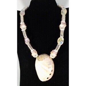 White/Pink Oyster Shell Pendant w/ Lucite Beading Necklace 11.5" Nice Vintage